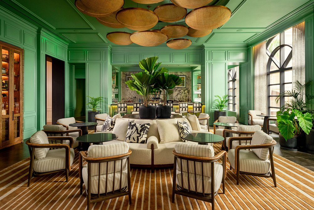 The Ritz-Carlton, Grand Cayman: A Caribbean Icon Celebrated by Condé Nast Traveller