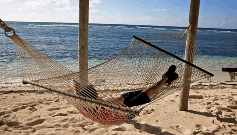 Cayman Airways announces new non-stop flights from Austin (AUS) to Grand Cayman (GCM) starting May 2026. Discover how this impacts Cayman Islands real estate.